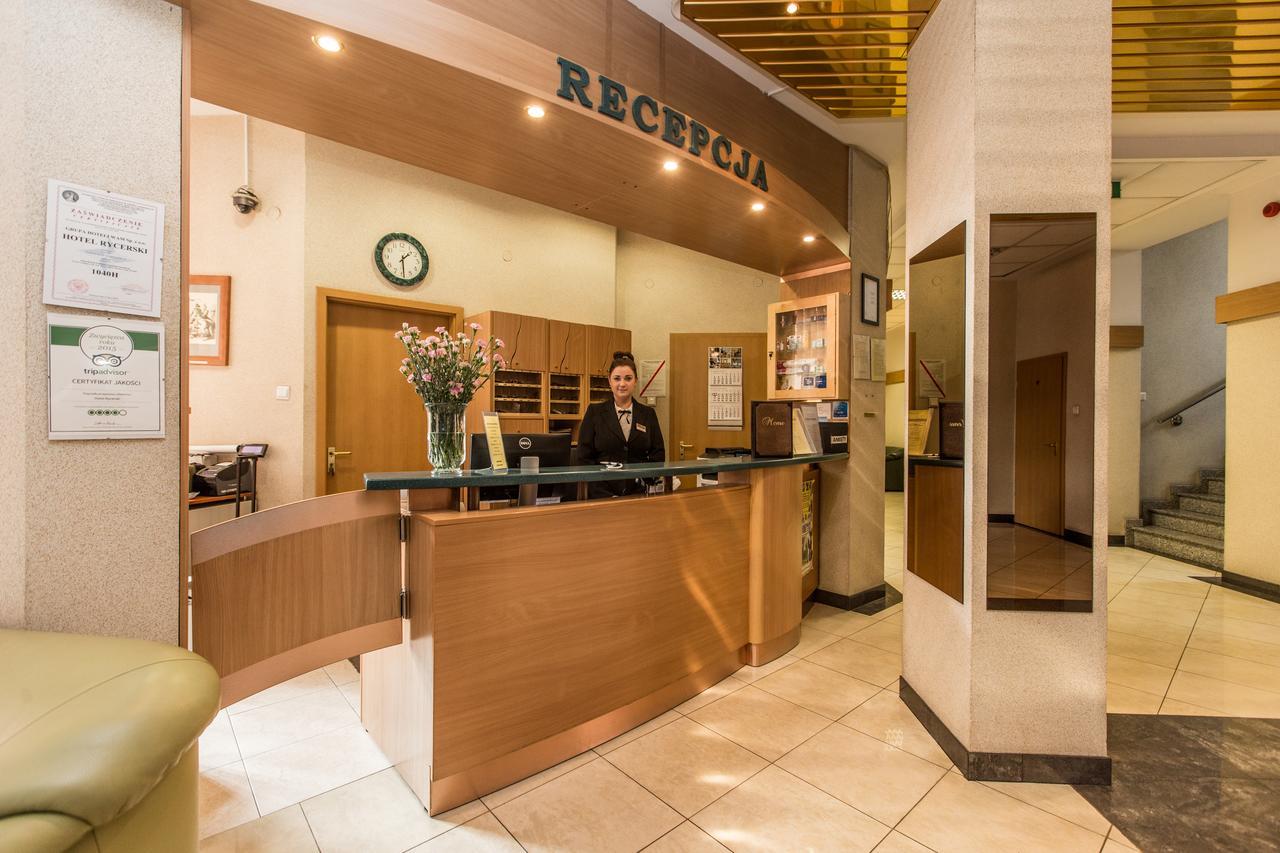 Hotel Rycerski Щецин Экстерьер фото