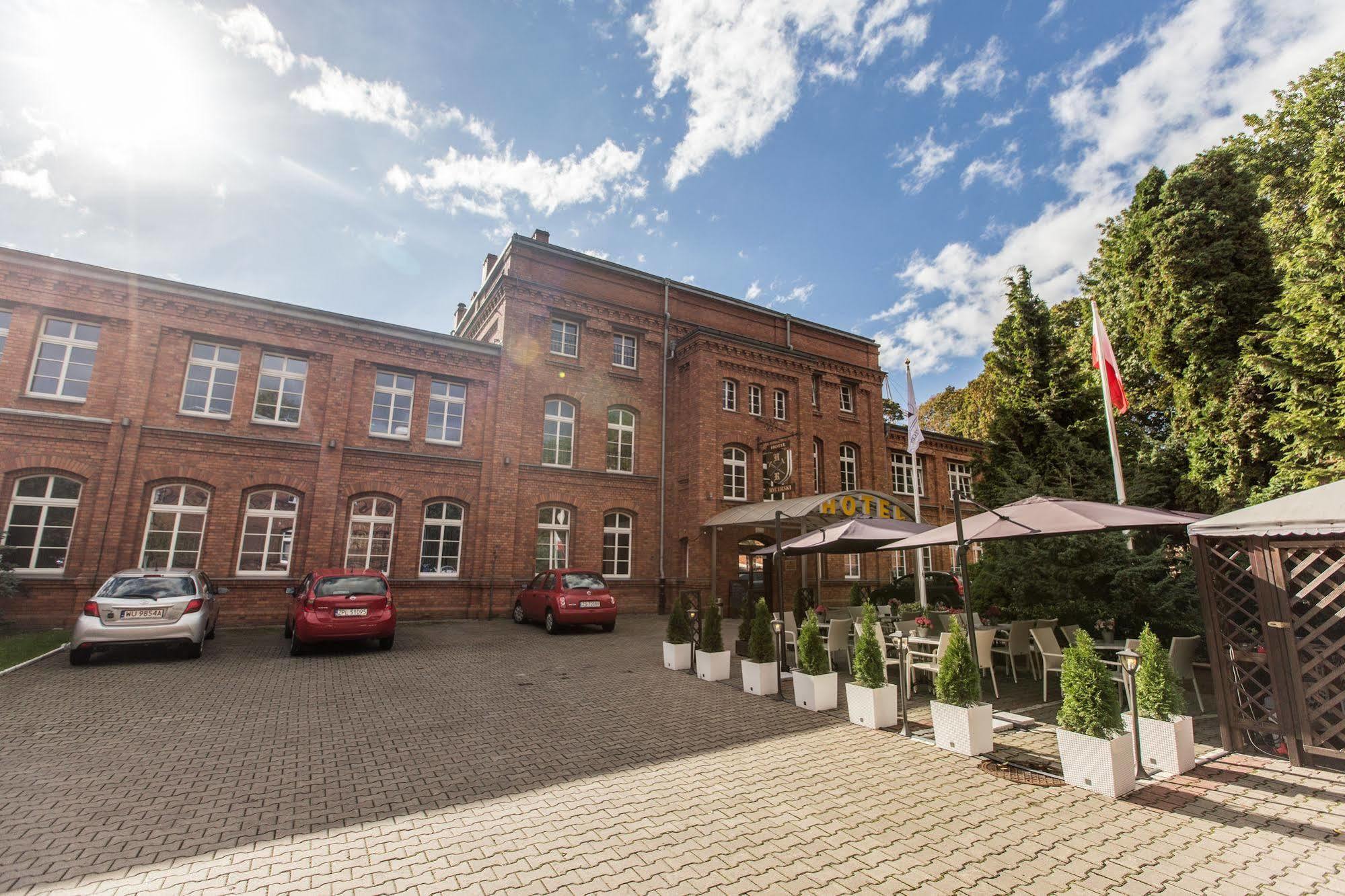 Hotel Rycerski Щецин Экстерьер фото