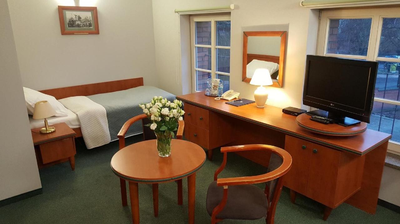Hotel Rycerski Щецин Экстерьер фото